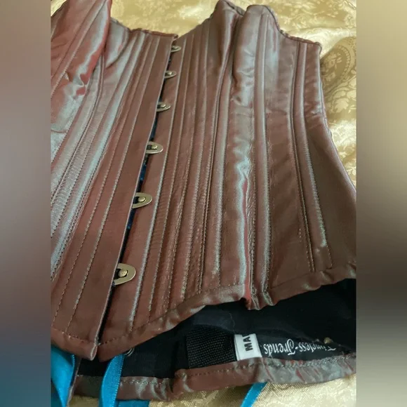 Timeless trends overbust corset 22L steel bones - Picture 14 of 16